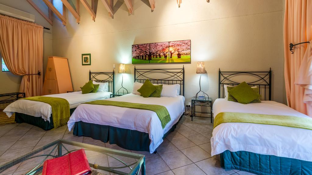 Joern'S Gaestehaus Mbombela Oda fotoğraf