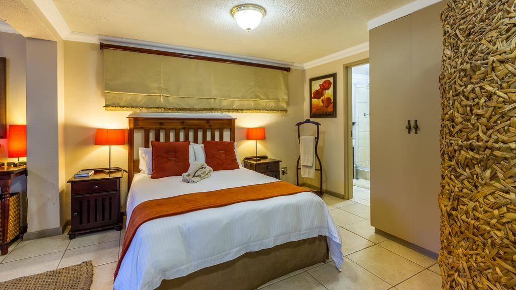 Joern'S Gaestehaus Mbombela Oda fotoğraf