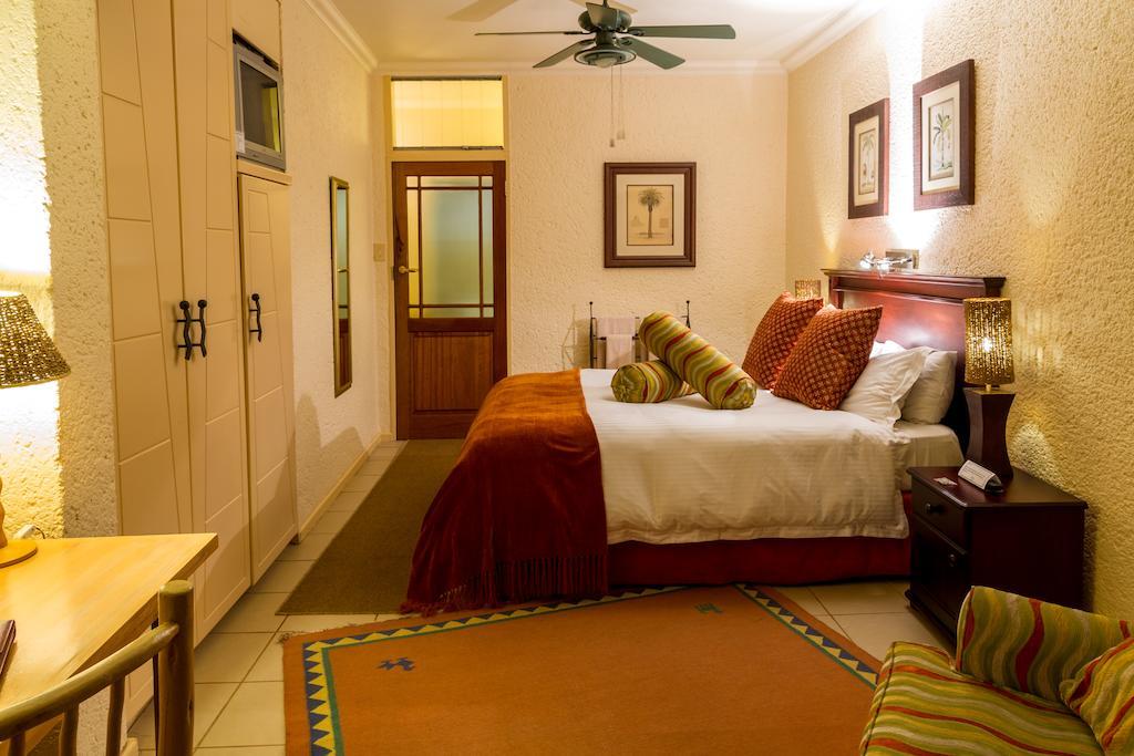 Joern'S Gaestehaus Mbombela Oda fotoğraf